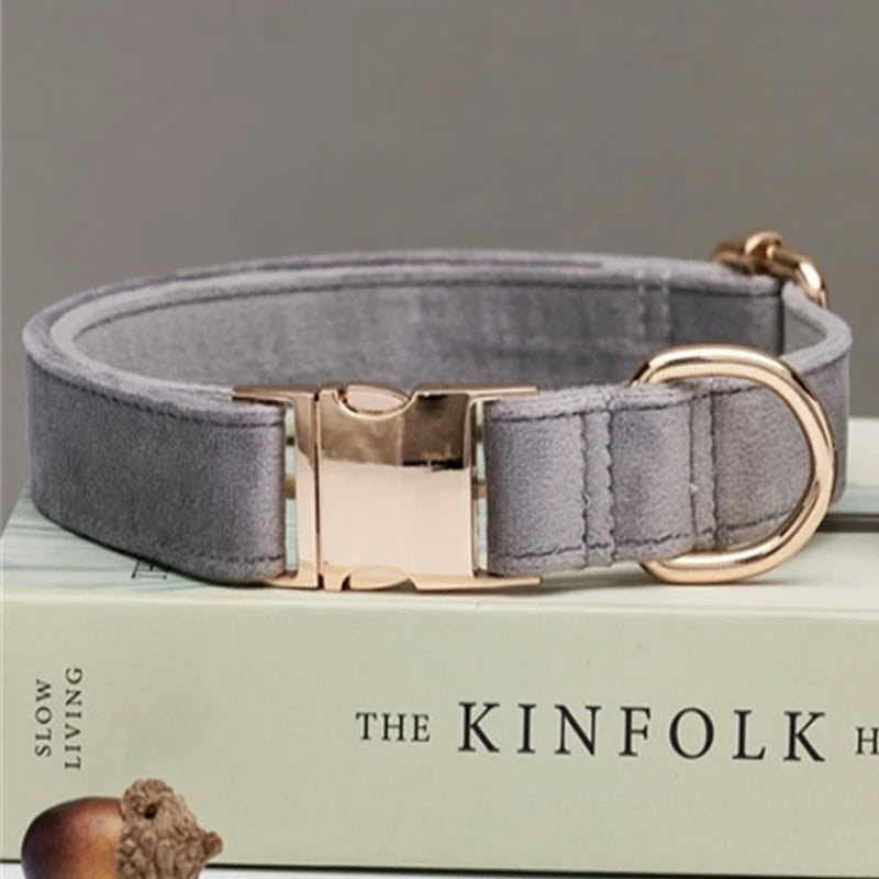 Coleira de cachorro premium personalizada de veludo de várias cores, trela personalizada gravada com placa de nome de animal de estimação, fivela de metal, presente de casamento para cachorro