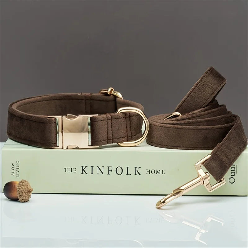 Coleira de cachorro premium personalizada de veludo de várias cores, trela personalizada gravada com placa de nome de animal de estimação, fivela de metal, presente de casamento para cachorro